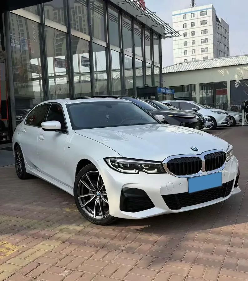 2021 BMW 3 Series 2.0T 156HP L4 8AT,autocango,china used car exporter,china ev exporter,chinese used car exporter,chinese used ev exporter