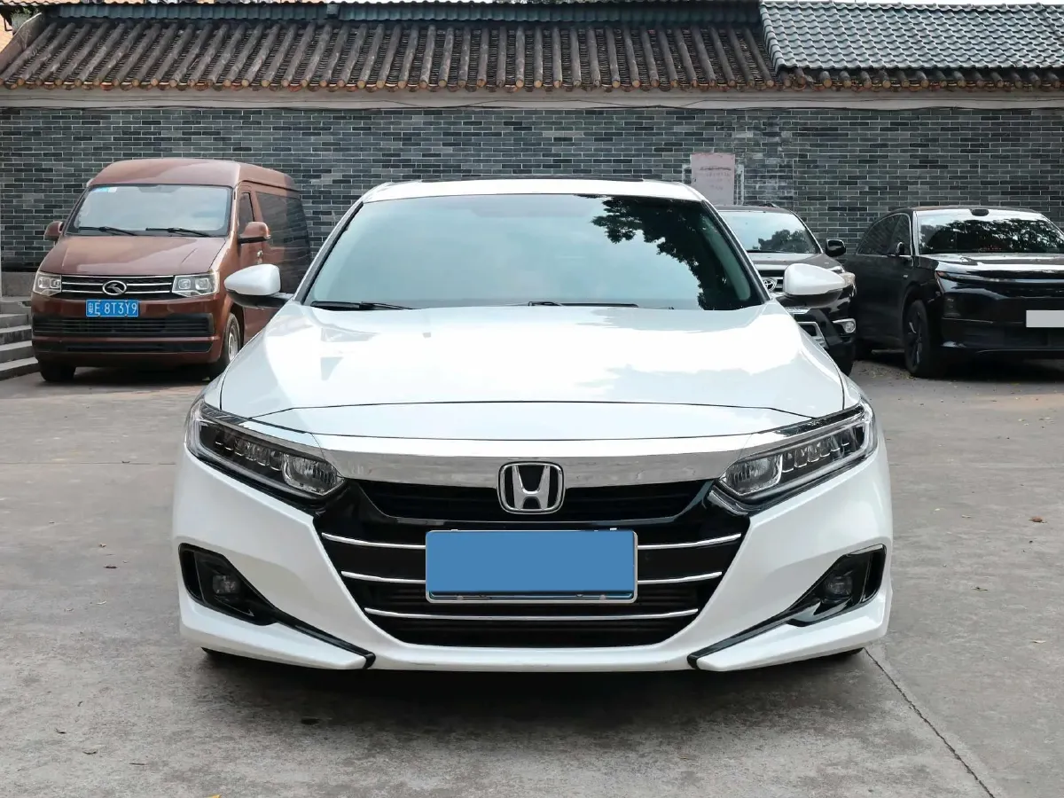 2022 Honda Accord 1.5T 194HP L4 CVT,autocango,china used car exporter,china ev exporter,chinese used car exporter,chinese used ev exporter