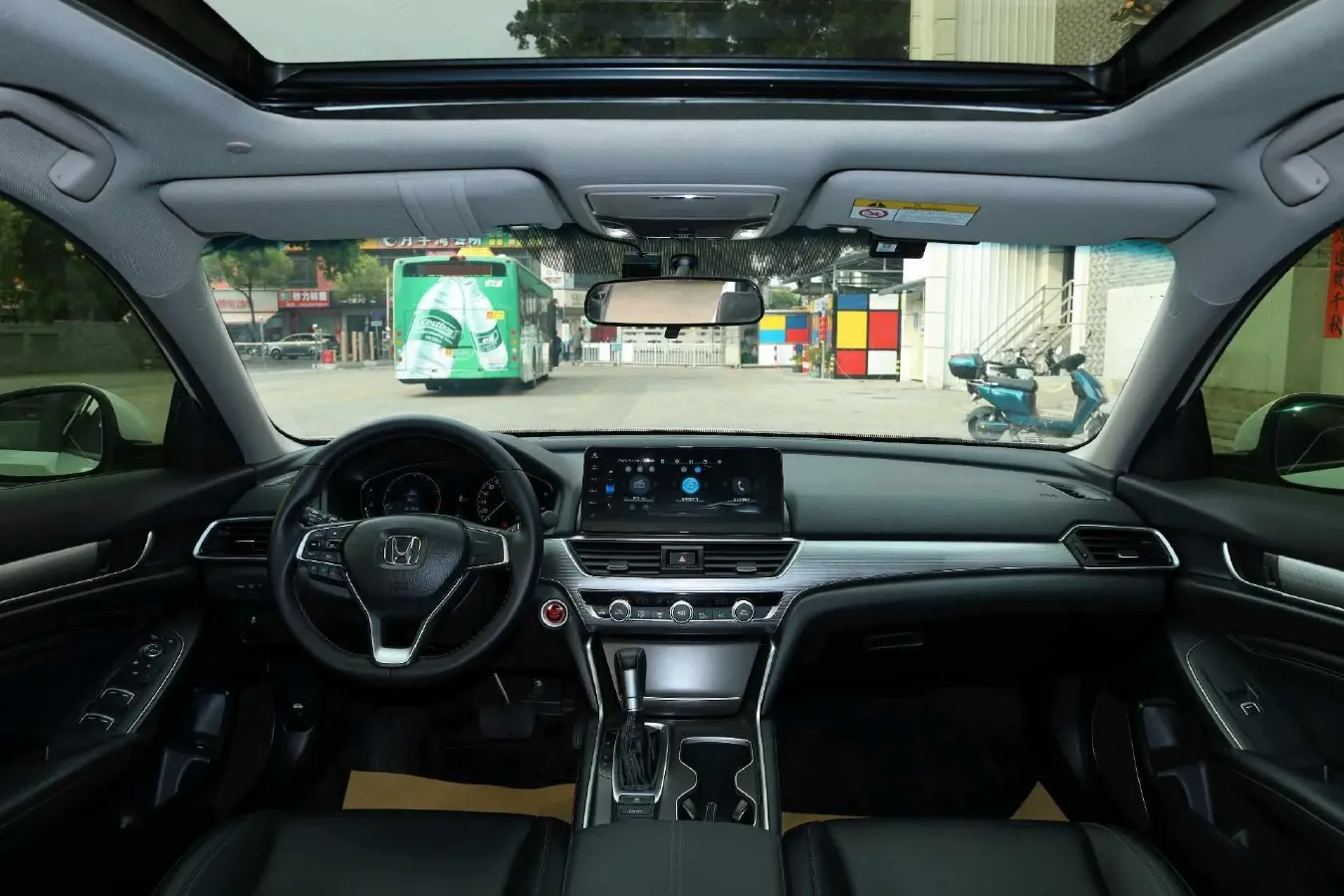 2022 Honda Accord 1.5T 194HP L4 CVT,autocango,china used car exporter,china ev exporter,chinese used car exporter,chinese used ev exporter