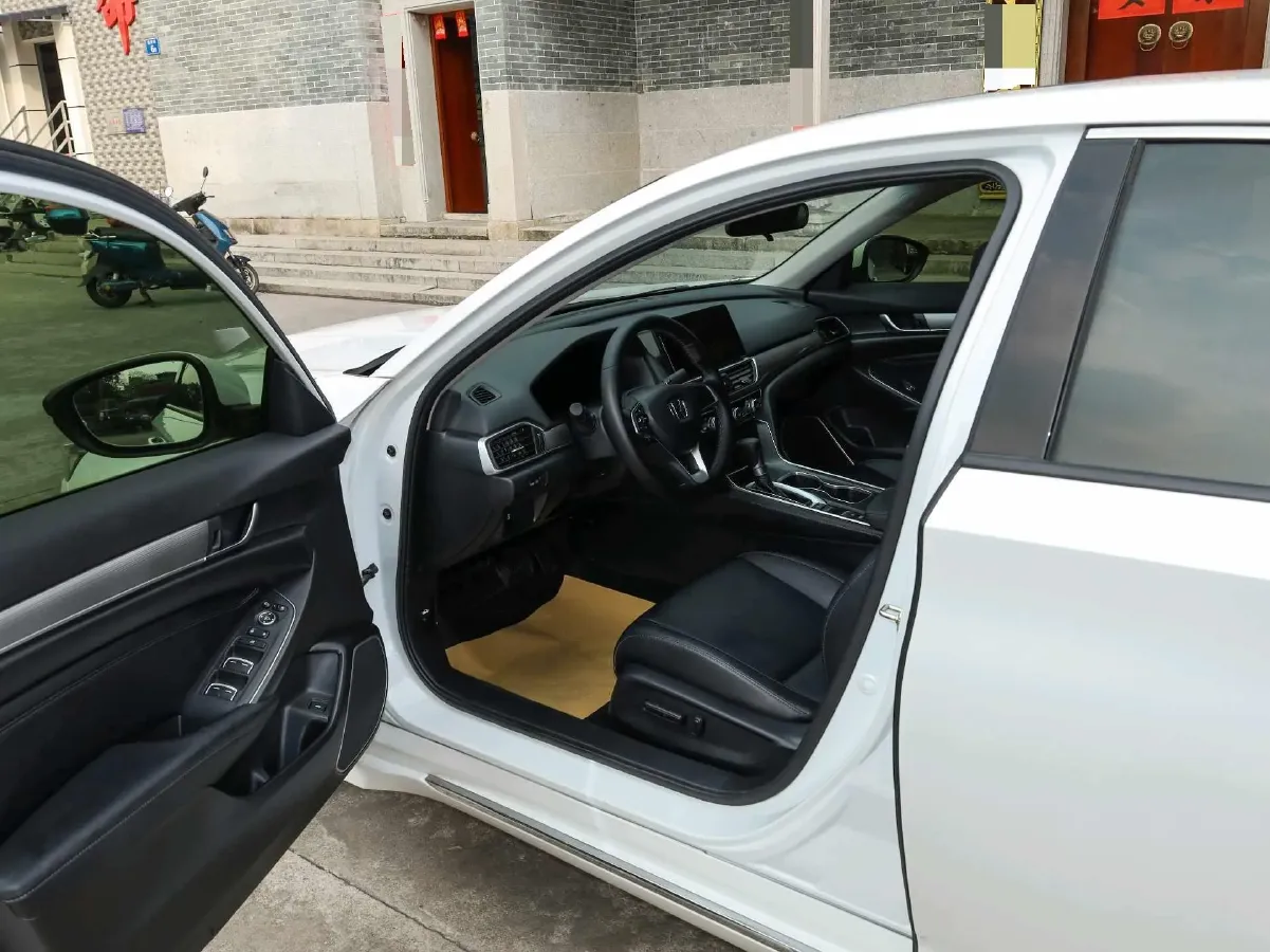 2022 Honda Accord 1.5T 194HP L4 CVT,autocango,china used car exporter,china ev exporter,chinese used car exporter,chinese used ev exporter