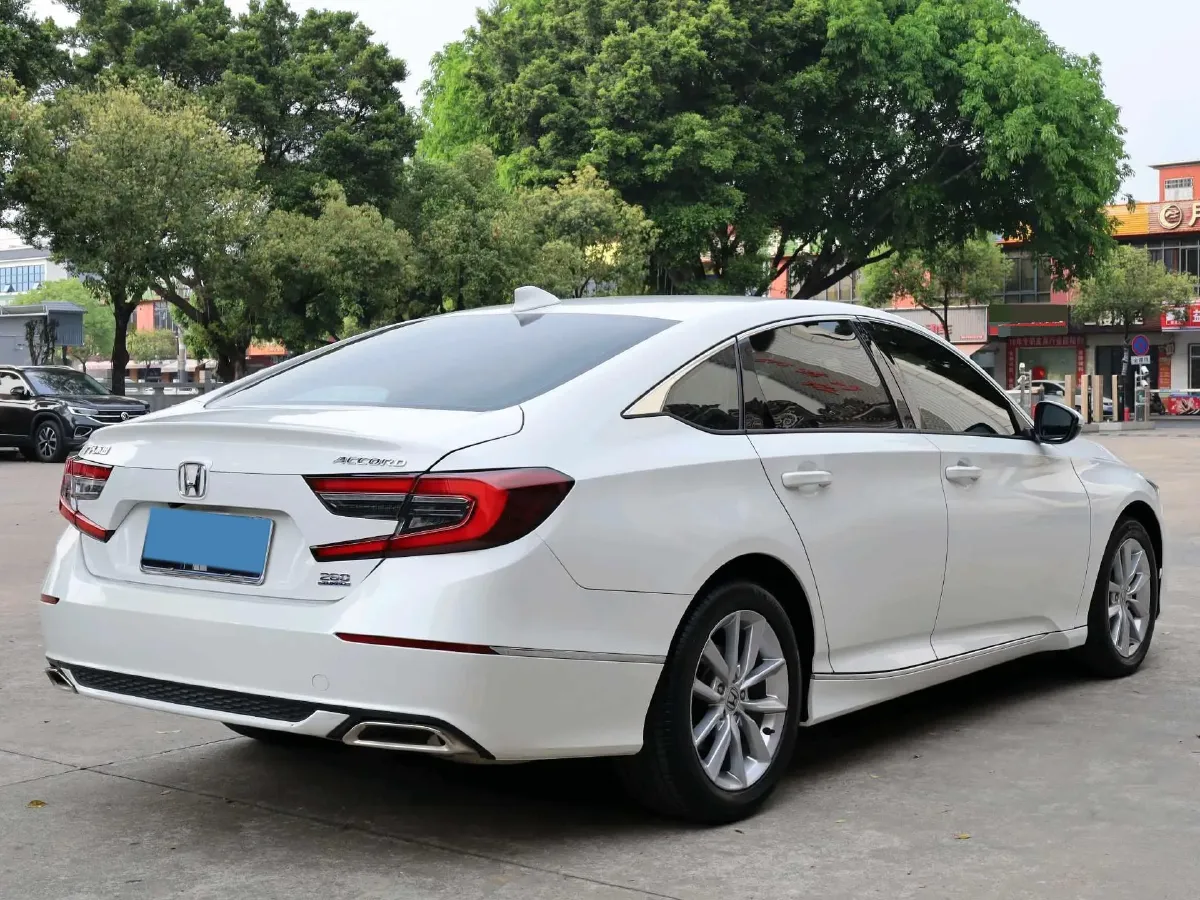 2022 Honda Accord 1.5T 194HP L4 CVT,autocango,china used car exporter,china ev exporter,chinese used car exporter,chinese used ev exporter