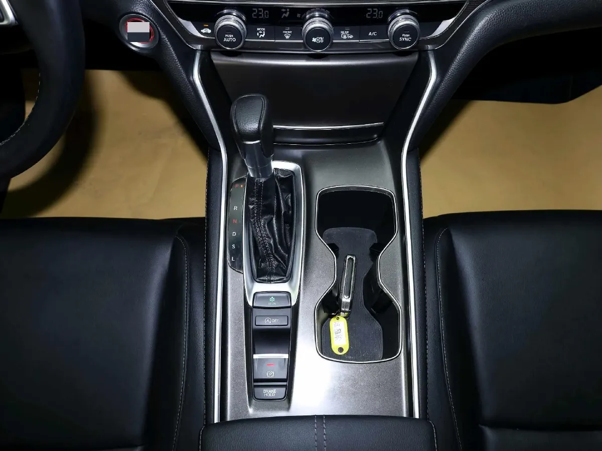 2022 Honda Accord 1.5T 194HP L4 CVT,autocango,china used car exporter,china ev exporter,chinese used car exporter,chinese used ev exporter