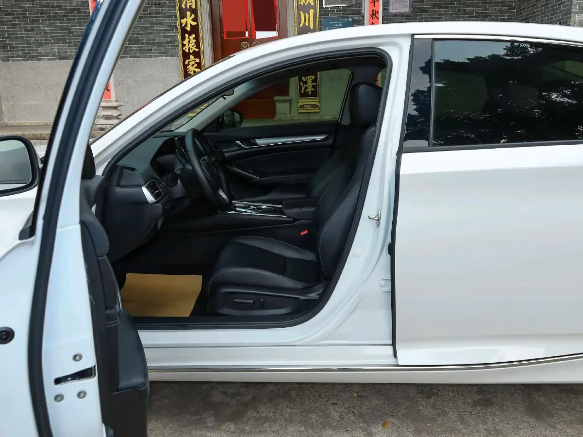 2022 Honda Accord 1.5T 194HP L4 CVT,autocango,china used car exporter,china ev exporter,chinese used car exporter,chinese used ev exporter