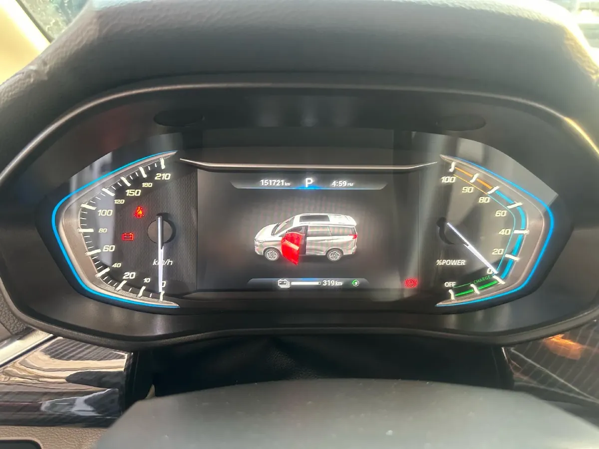 2020 MAXUS Euniq 5 BEV 52.5KWH,autocango,china used car exporter,china ev exporter,chinese used car exporter,chinese used ev exporter