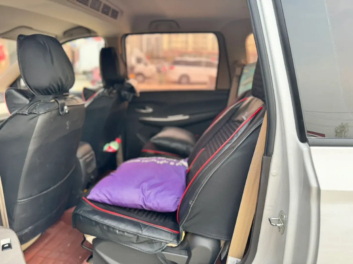 2021 WuLing RongGuang New Truck 1.5L 99HP L4 5MT,autocango,china used car exporter,china ev exporter,chinese used car exporter,chinese used ev exporter