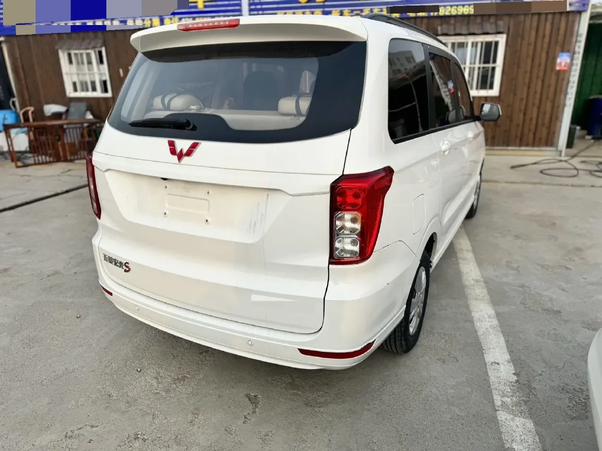 2021 WuLing RongGuang New Truck 1.5L 99HP L4 5MT,autocango,china used car exporter,china ev exporter,chinese used car exporter,chinese used ev exporter