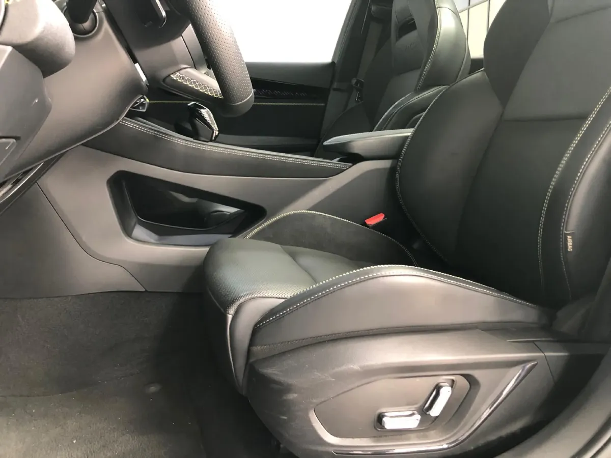 2023 MAXUS G50 1.5T 181HP L4 7DCT,autocango,china used car exporter,china ev exporter,chinese used car exporter,chinese used ev exporter