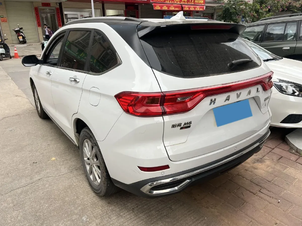 2021 Haval M6 1.5T 150HP L4 7DCT,autocango,china used car exporter,china ev exporter,chinese used car exporter,chinese used ev exporter