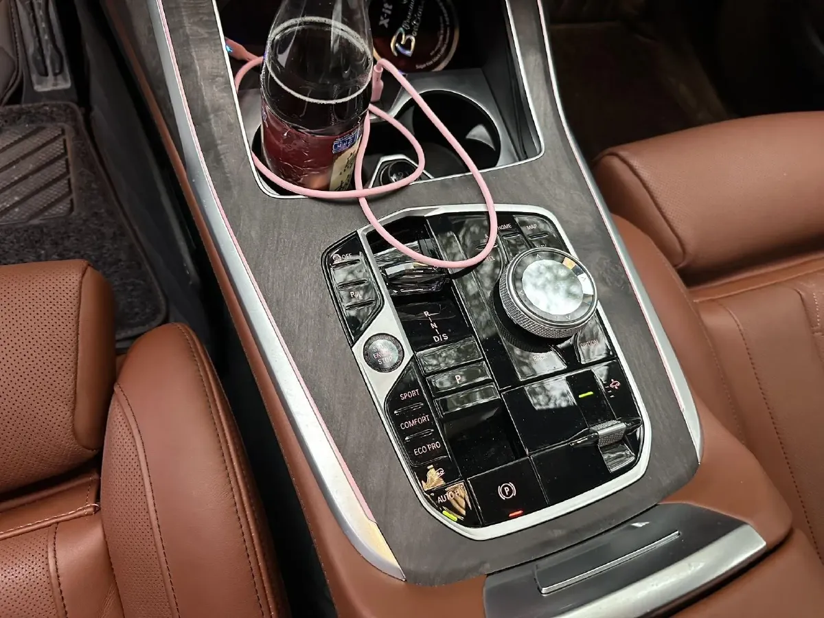 2024 BMW X7 3.0T 381HP L6 8AT,autocango,china used car exporter,china ev exporter,chinese used car exporter,chinese used ev exporter