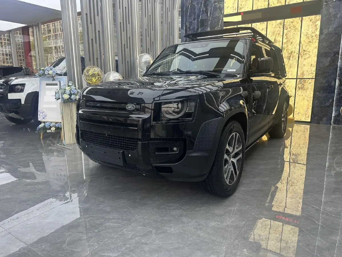 2023 Land Rover Defender 3.0T 400HP L6 8AT,autocango,china used car exporter,china ev exporter,chinese used car exporter,chinese used ev exporter