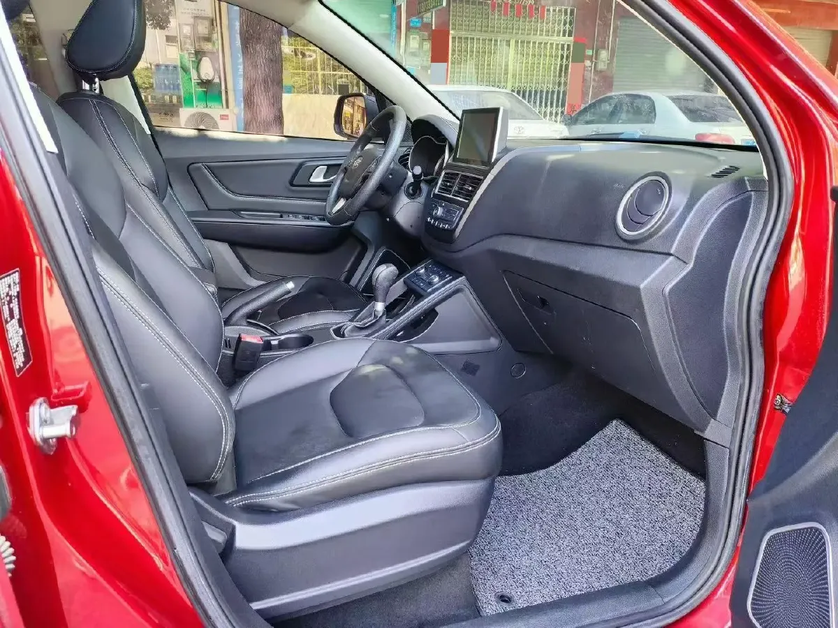 2017 Bestune X40 1.6L 114HP L4 6AT,autocango,china used car exporter,china ev exporter,chinese used car exporter,chinese used ev exporter