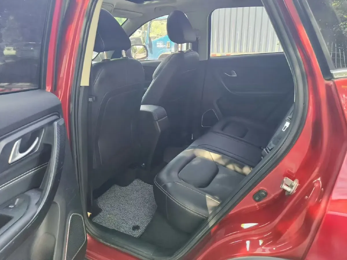 2017 Bestune X40 1.6L 114HP L4 6AT,autocango,china used car exporter,china ev exporter,chinese used car exporter,chinese used ev exporter