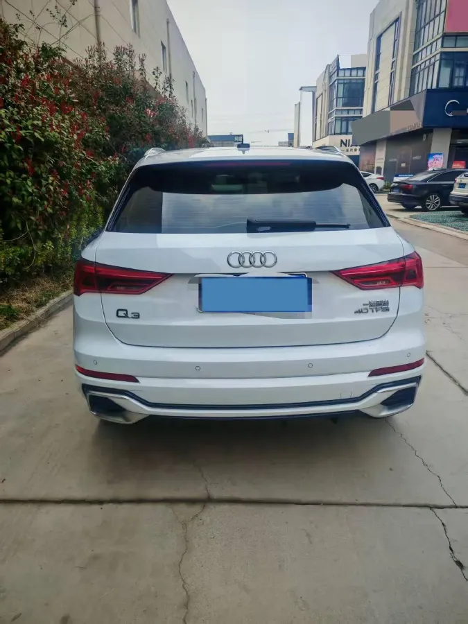 2023 Audi Q3 2.0T 186HP L4 7DCT,autocango,china used car exporter,china ev exporter,chinese used car exporter,chinese used ev exporter