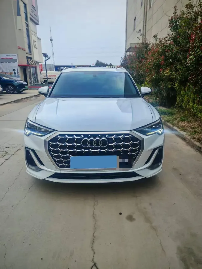 2023 Audi Q3 2.0T 186HP L4 7DCT,autocango,china used car exporter,china ev exporter,chinese used car exporter,chinese used ev exporter