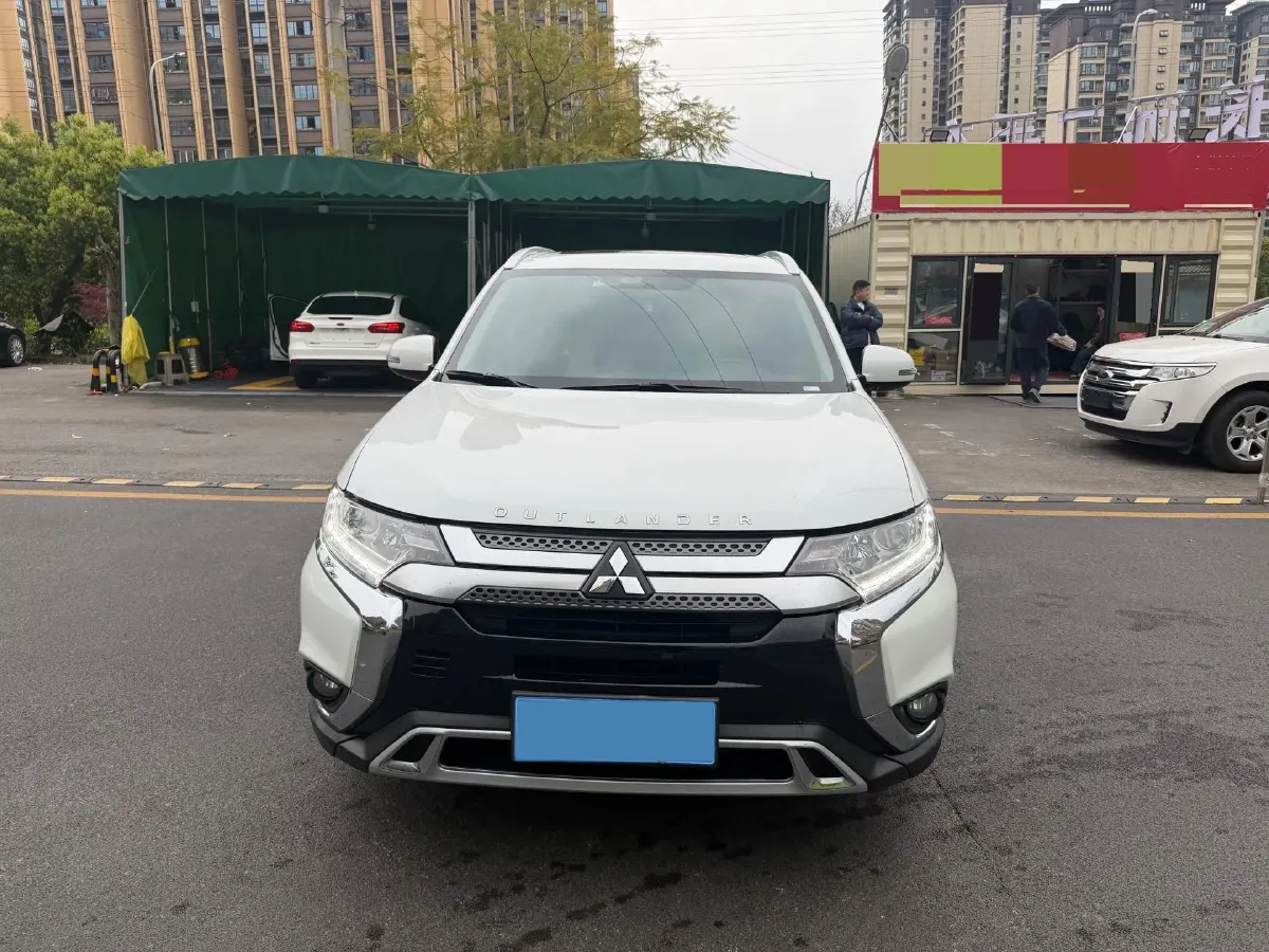 2020 Mitsubishi Outlander 2.0L 166HP L4 CVT,autocango,china used car exporter,china ev exporter,chinese used car exporter,chinese used ev exporter