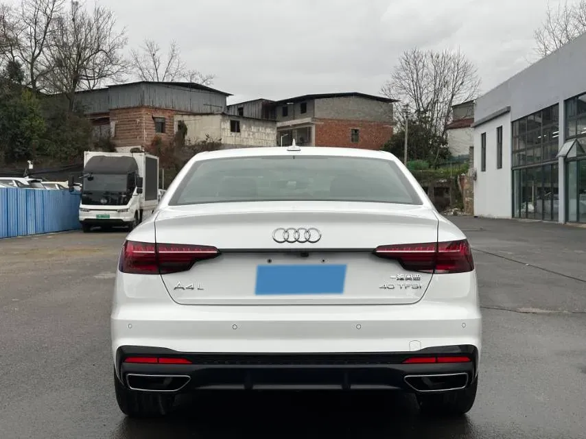 2024 Audi A4L 2.0T 190HP L4 7DCT,autocango,china used car exporter,china ev exporter,chinese used car exporter,chinese used ev exporter