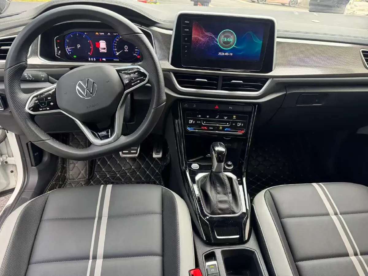 2023 Volkswagen T-Roc 1.5T 160HP L4 7DCT,autocango,china used car exporter,china ev exporter,chinese used car exporter,chinese used ev exporter