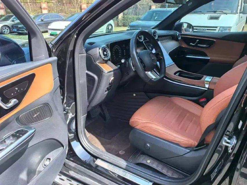 2024 Mercedes-Benz GLC Class 2.0T 258HP L4 9AT,autocango,china used car exporter,china ev exporter,chinese used car exporter,chinese used ev exporter