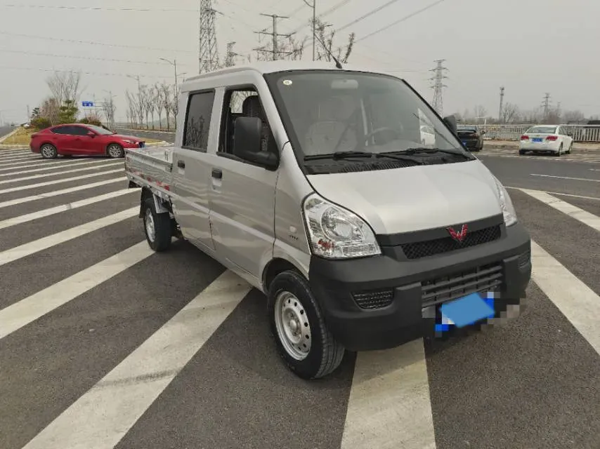 2023 WuLing RongGuang Mini Truck 1.5L 102HP L4 5MT,autocango,china used car exporter,china ev exporter,chinese used car exporter,chinese used ev exporter