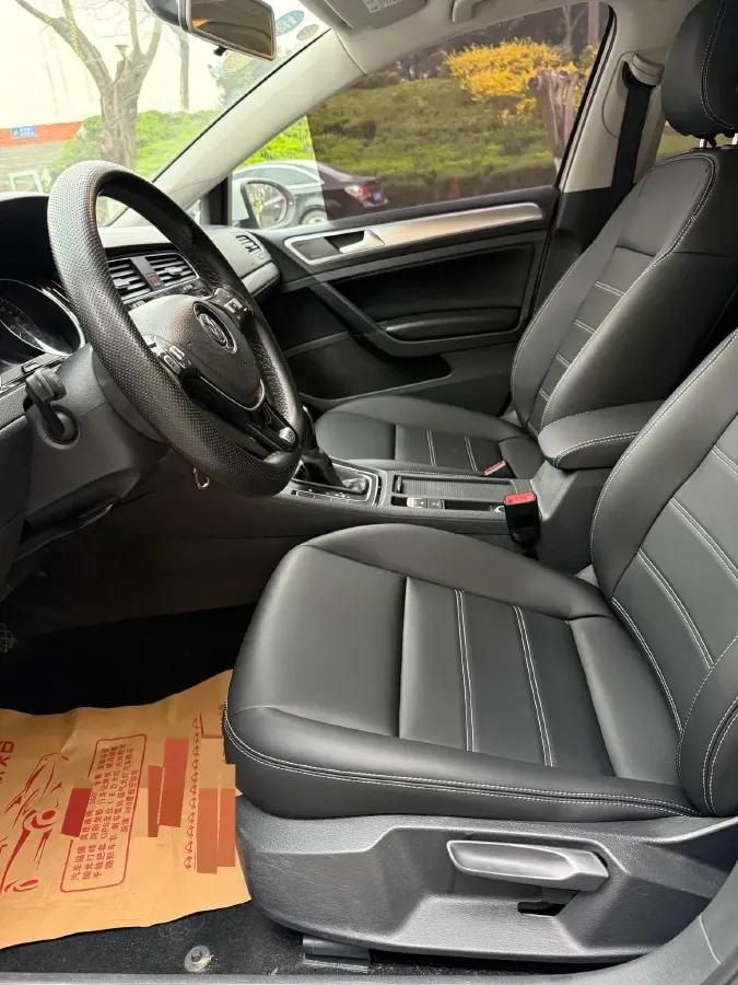 2018 Volkswagen Golf 1.6L 110HP L4 6AT,autocango,china used car exporter,china ev exporter,chinese used car exporter,chinese used ev exporter