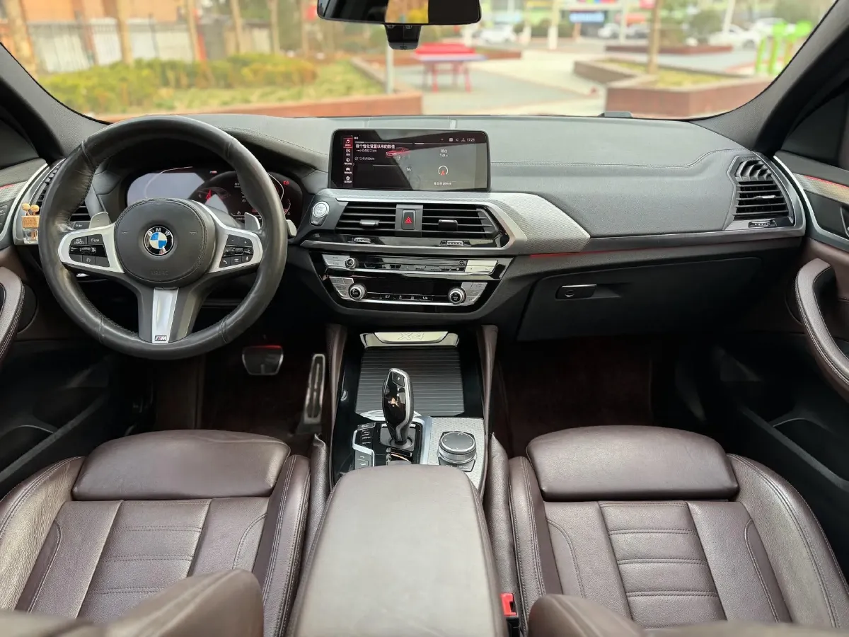 2020 BMW X4 2.0T 184HP L4 8AT,autocango,china used car exporter,china ev exporter,chinese used car exporter,chinese used ev exporter