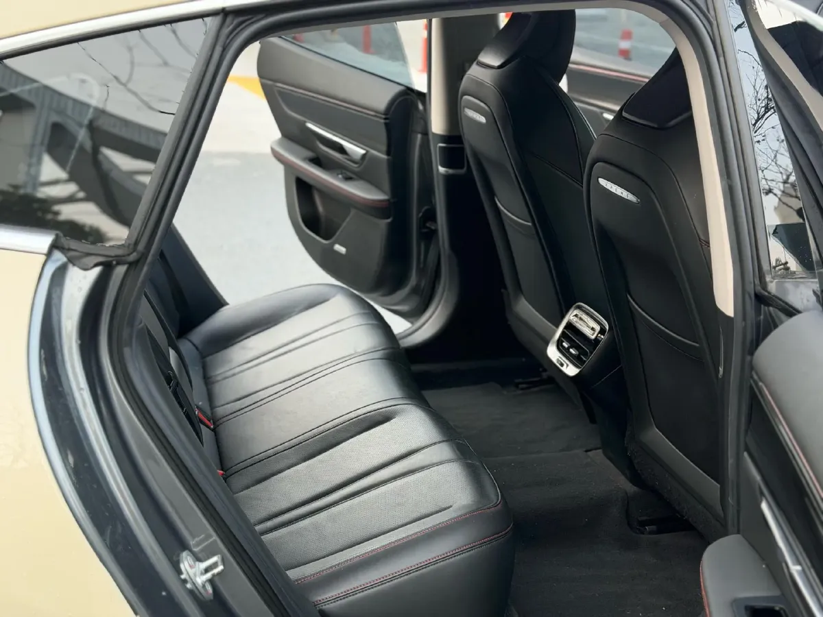 2022 Xpeng P7 BEV 60.2KWH,autocango,china used car exporter,china ev exporter,chinese used car exporter,chinese used ev exporter