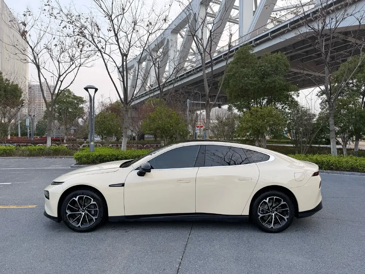 2022 Xpeng P7 BEV 60.2KWH,autocango,china used car exporter,china ev exporter,chinese used car exporter,chinese used ev exporter