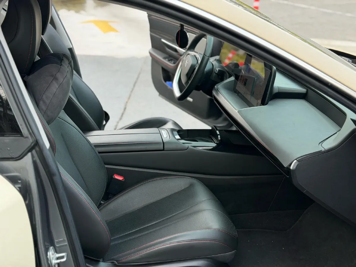 2022 Xpeng P7 BEV 60.2KWH,autocango,china used car exporter,china ev exporter,chinese used car exporter,chinese used ev exporter