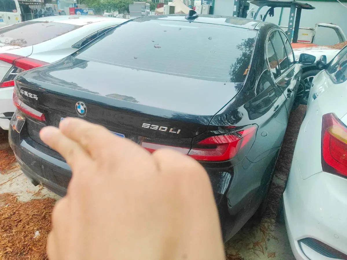 2022 BMW 5 Series 2.0T 252HP L4 8AT,autocango,china used car exporter,china ev exporter,chinese used car exporter,chinese used ev exporter