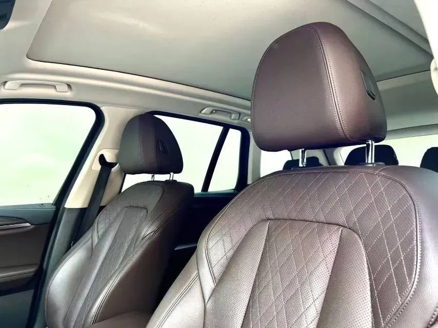 2022 BMW X3 2.0T 252HP L4 8AT,autocango,china used car exporter,china ev exporter,chinese used car exporter,chinese used ev exporter