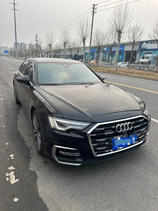 2024 Audi A6L 2.0T 245HP L4 7DCT,autocango,china used car exporter,china ev exporter,chinese used car exporter,chinese used ev exporter