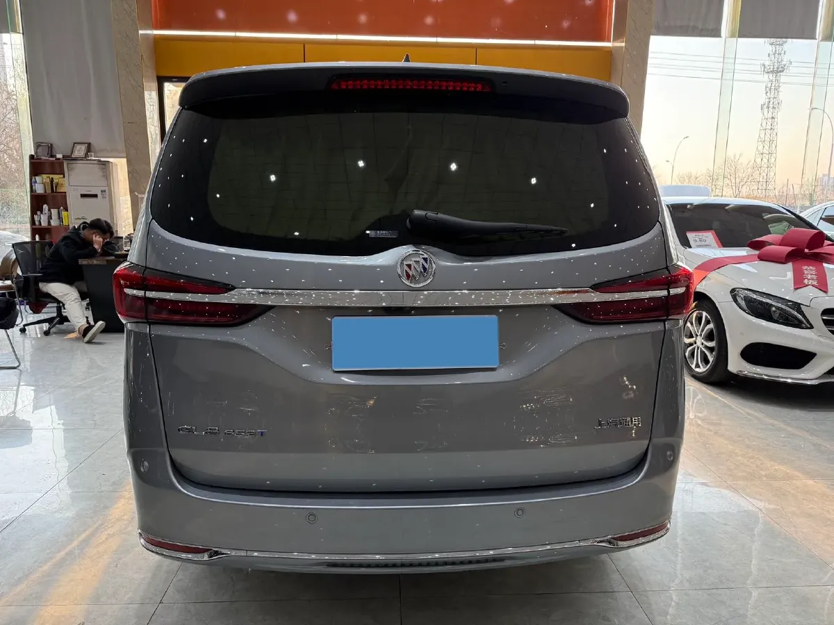 2023 Buick GL8 2.0T 237HP L4 9AT,autocango,china used car exporter,china ev exporter,chinese used car exporter,chinese used ev exporter