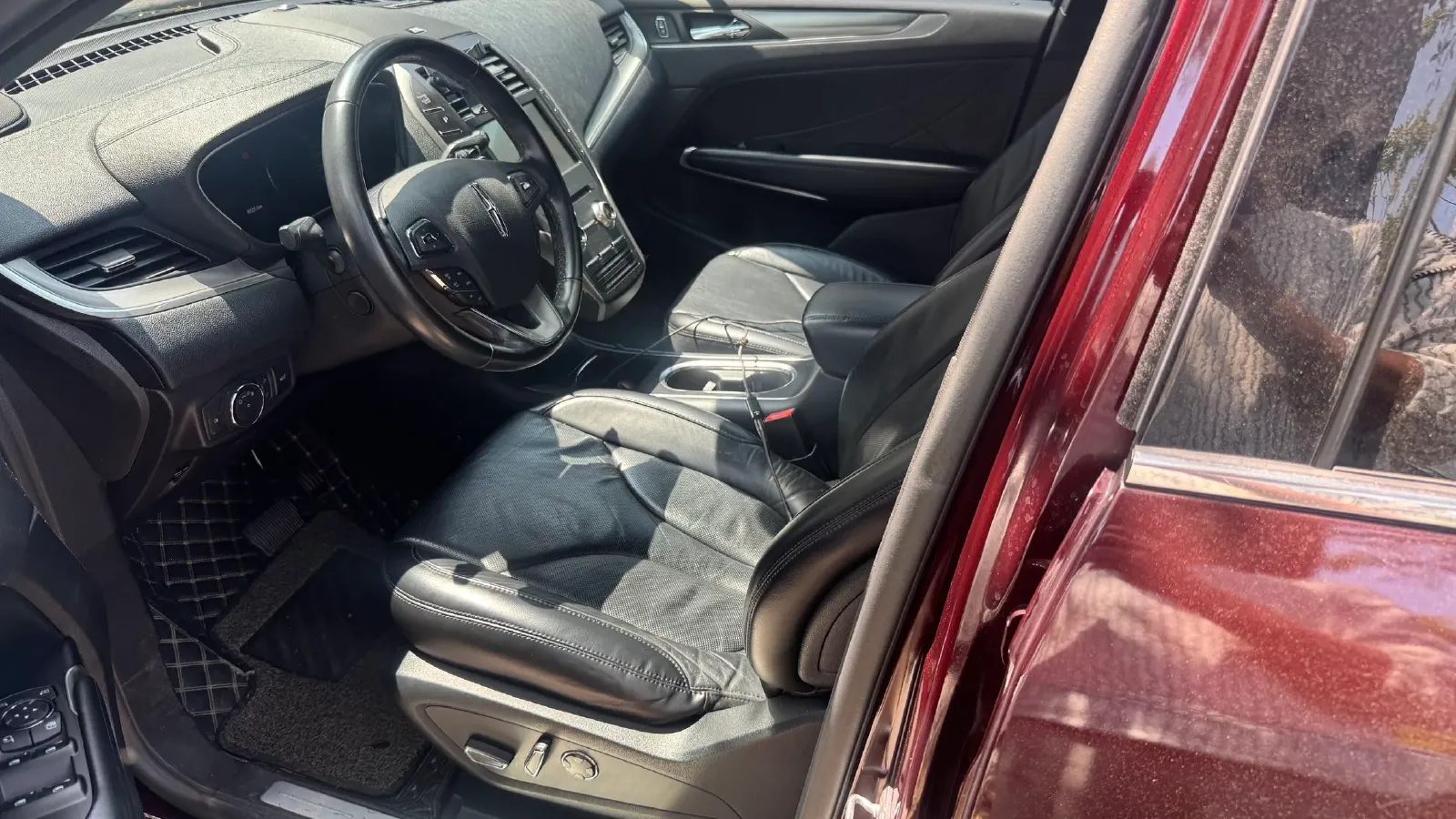 2019 Lincoln MKC 2.0T 203HP L4 6AT,autocango,china used car exporter,china ev exporter,chinese used car exporter,chinese used ev exporter