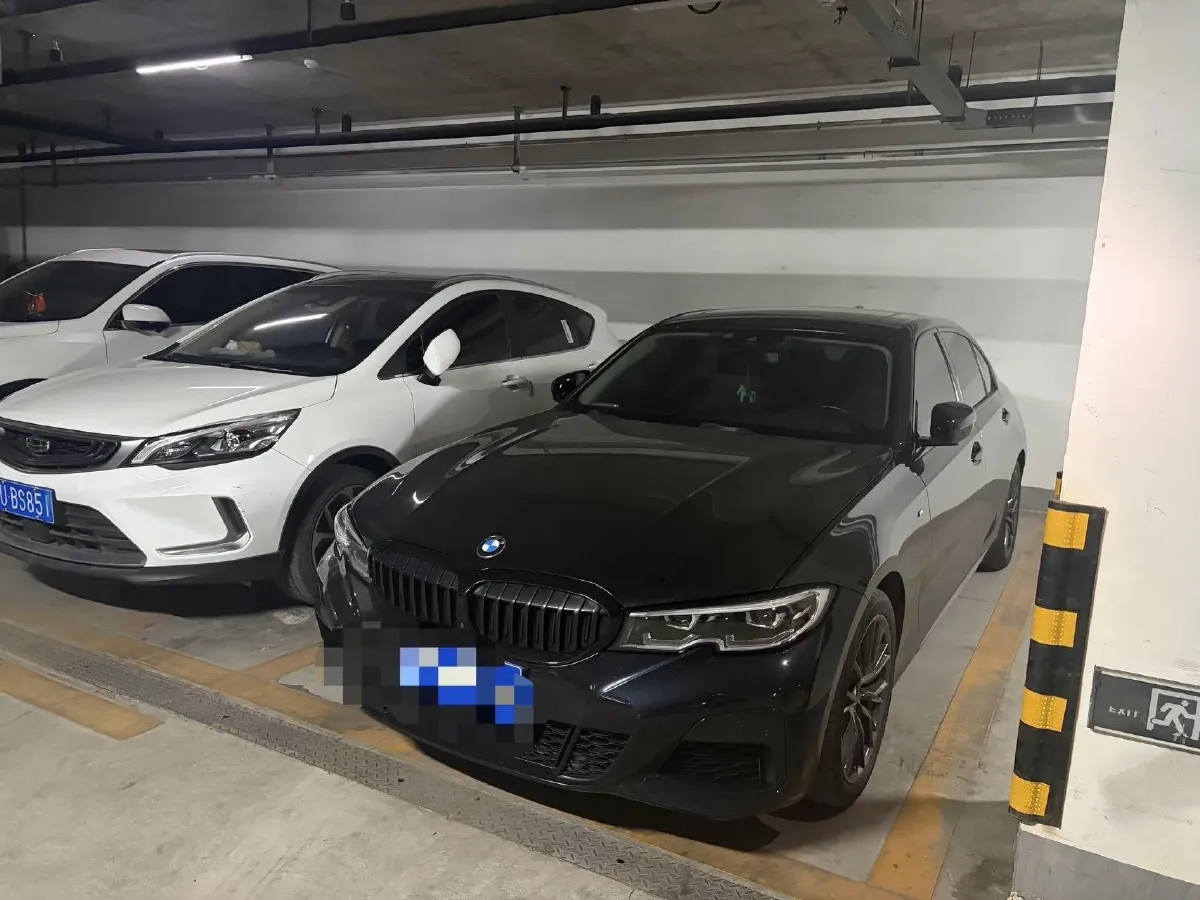 2022 BMW 3 Series 2.0T 184HP L4 8AT,autocango,china used car exporter,china ev exporter,chinese used car exporter,chinese used ev exporter