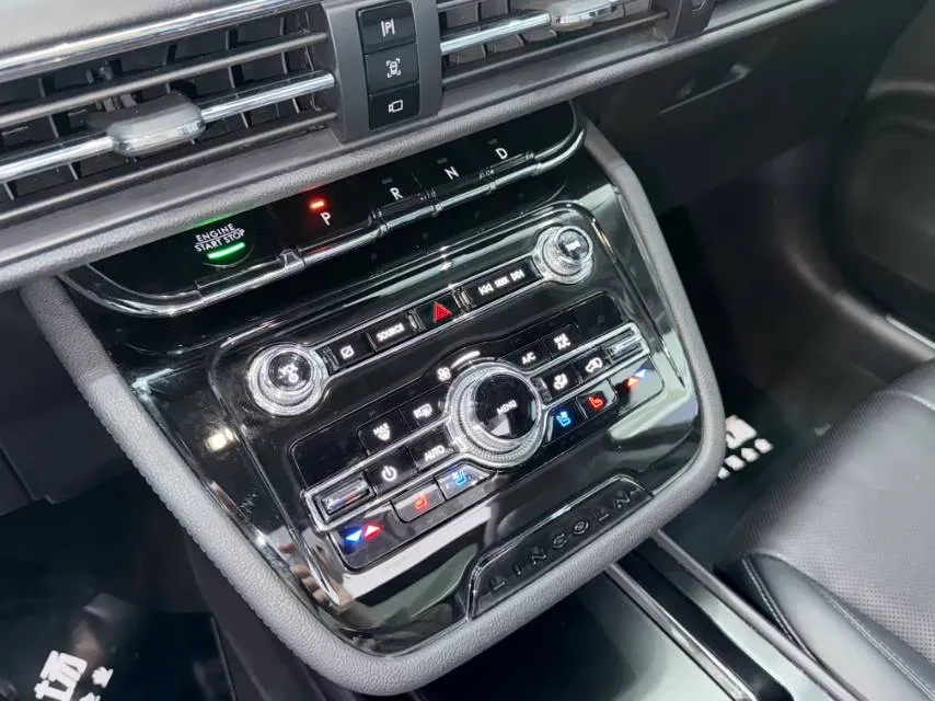 2021 Lincoln Corsair 2.0T 245HP L4 8AT,autocango,china used car exporter,china ev exporter,chinese used car exporter,chinese used ev exporter