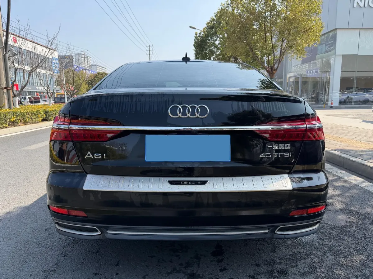 2019 Mercedes-Benz E Class 1.5T 184HP L4 9AT,autocango,china used car exporter,china ev exporter,chinese used car exporter,chinese used ev exporter