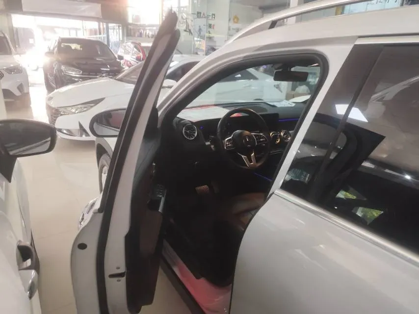 2021 Mercedes-Benz GLB Class 1.3T 163HP L4 7DCT,autocango,china used car exporter,china ev exporter,chinese used car exporter,chinese used ev exporter