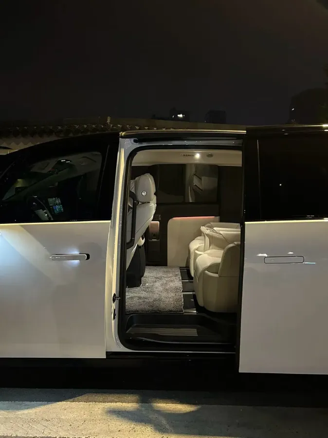 2024 Li MEGA BEV 102.7KWH,autocango,china used car exporter,china ev exporter,chinese used car exporter,chinese used ev exporter