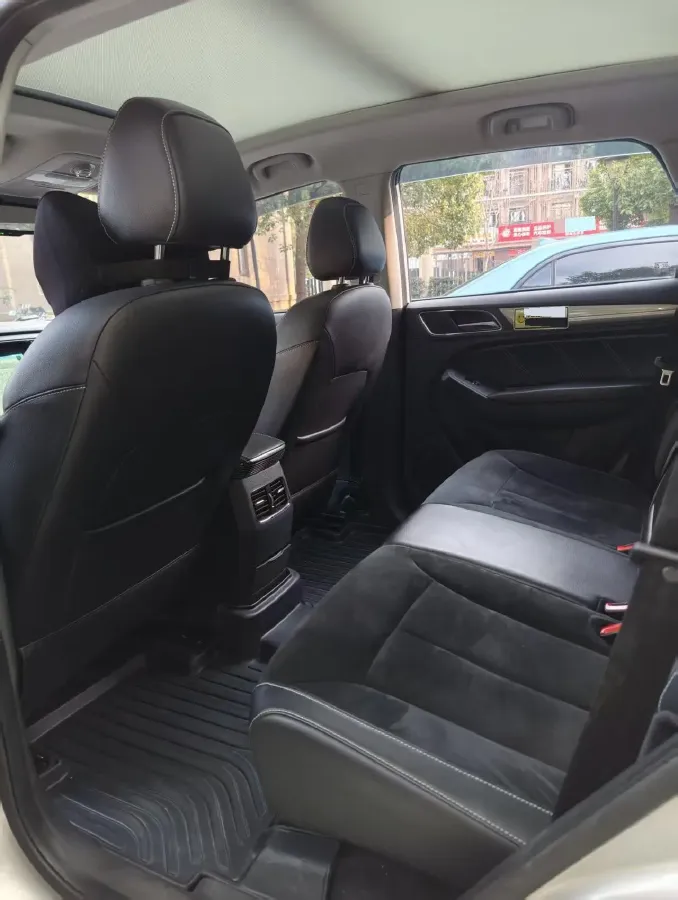 2017 Roewe RX5 BEV 48.3KWH,autocango,china used car exporter,china ev exporter,chinese used car exporter,chinese used ev exporter