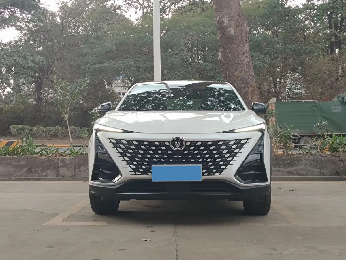 2022 ChangAn UNI-T 1.5T 188HP L4 7DCT,autocango,china used car exporter,china ev exporter,chinese used car exporter,chinese used ev exporter