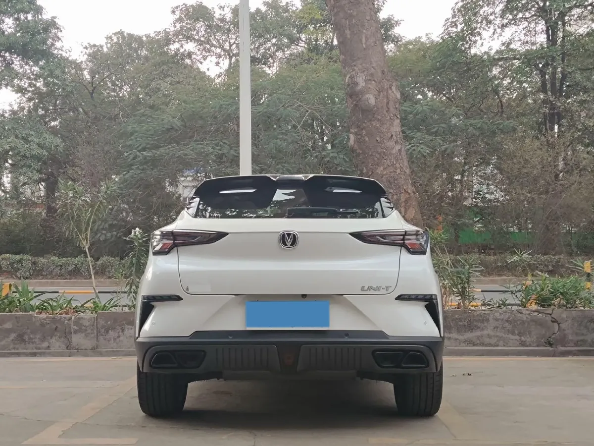 2022 ChangAn UNI-T 1.5T 188HP L4 7DCT,autocango,china used car exporter,china ev exporter,chinese used car exporter,chinese used ev exporter
