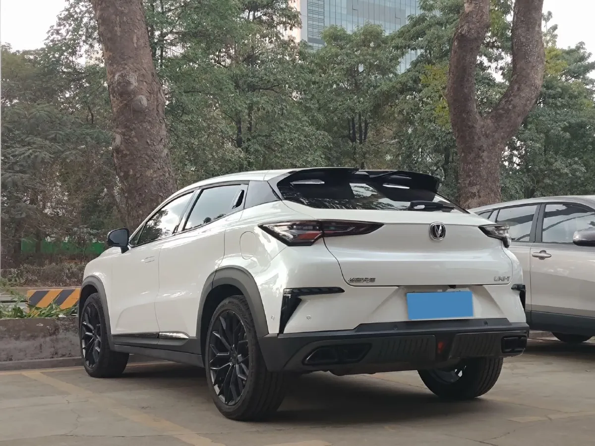 2022 ChangAn UNI-T 1.5T 188HP L4 7DCT,autocango,china used car exporter,china ev exporter,chinese used car exporter,chinese used ev exporter