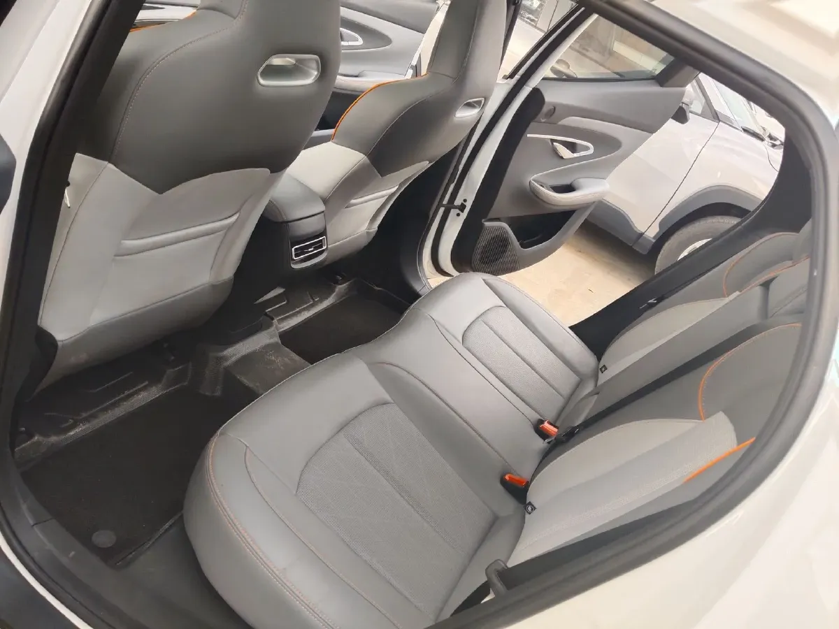 2022 ChangAn UNI-T 1.5T 188HP L4 7DCT,autocango,china used car exporter,china ev exporter,chinese used car exporter,chinese used ev exporter