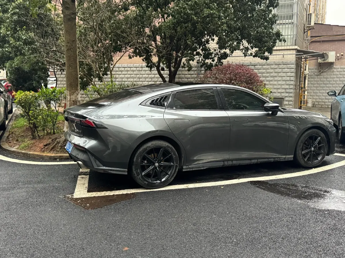 2022 ChangAn UNI-V 1.5T 188HP L4 7DCT,autocango,china used car exporter,china ev exporter,chinese used car exporter,chinese used ev exporter