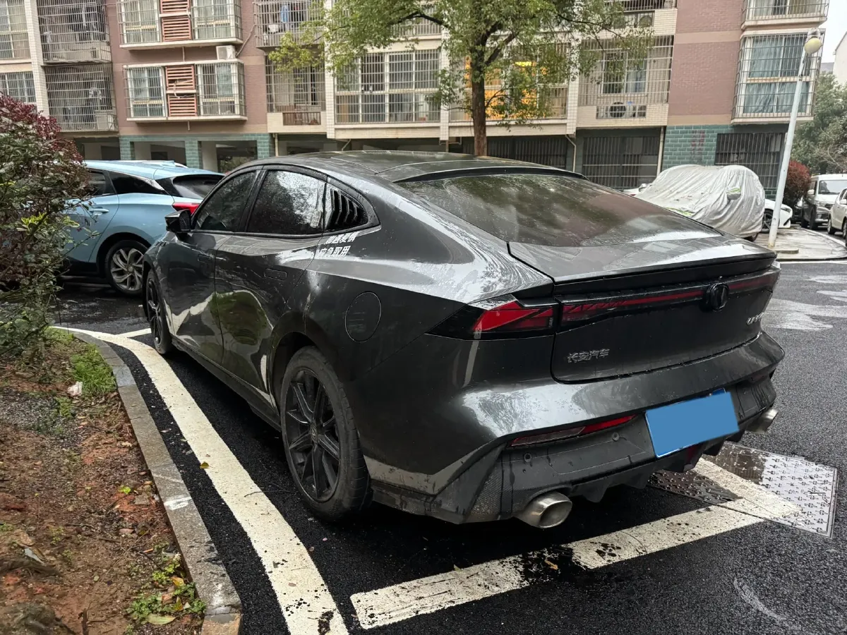 2022 ChangAn UNI-V 1.5T 188HP L4 7DCT,autocango,china used car exporter,china ev exporter,chinese used car exporter,chinese used ev exporter