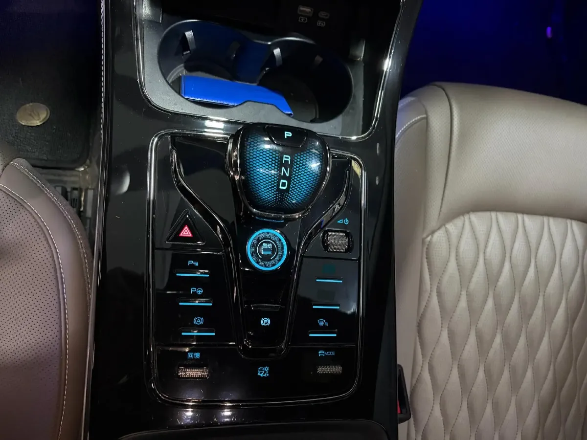 2025 BYD Han BEV 72KWH,autocango,china used car exporter,china ev exporter,chinese used car exporter,chinese used ev exporter