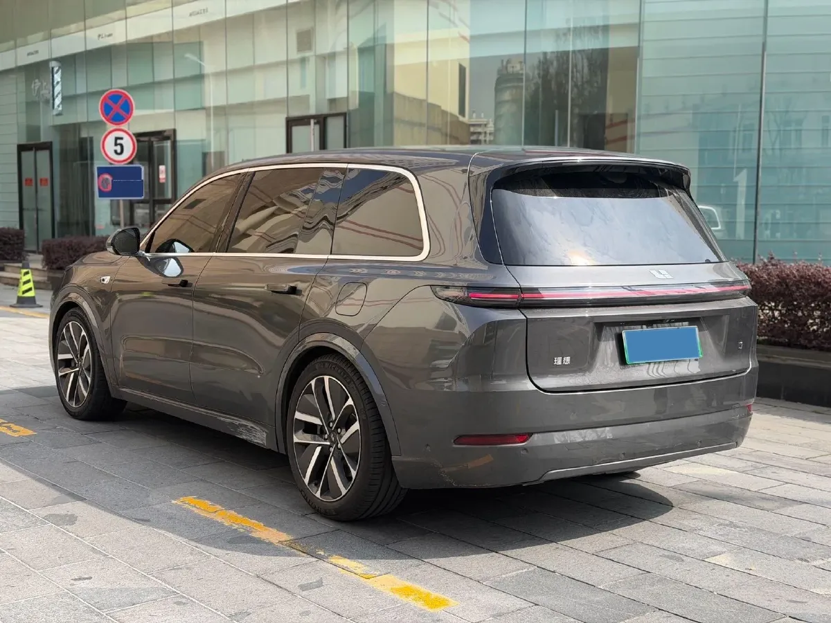 2022 Li L9 Range Extended 154HP REEV 42.6KWH,autocango,china used car exporter,china ev exporter,chinese used car exporter,chinese used ev exporter
