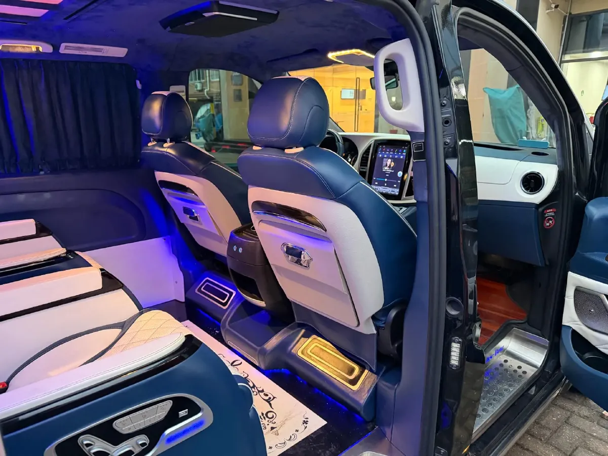 2020 Mercedes-Benz Vito 2.0T 211HP L4 9AT,autocango,china used car exporter,china ev exporter,chinese used car exporter,chinese used ev exporter
