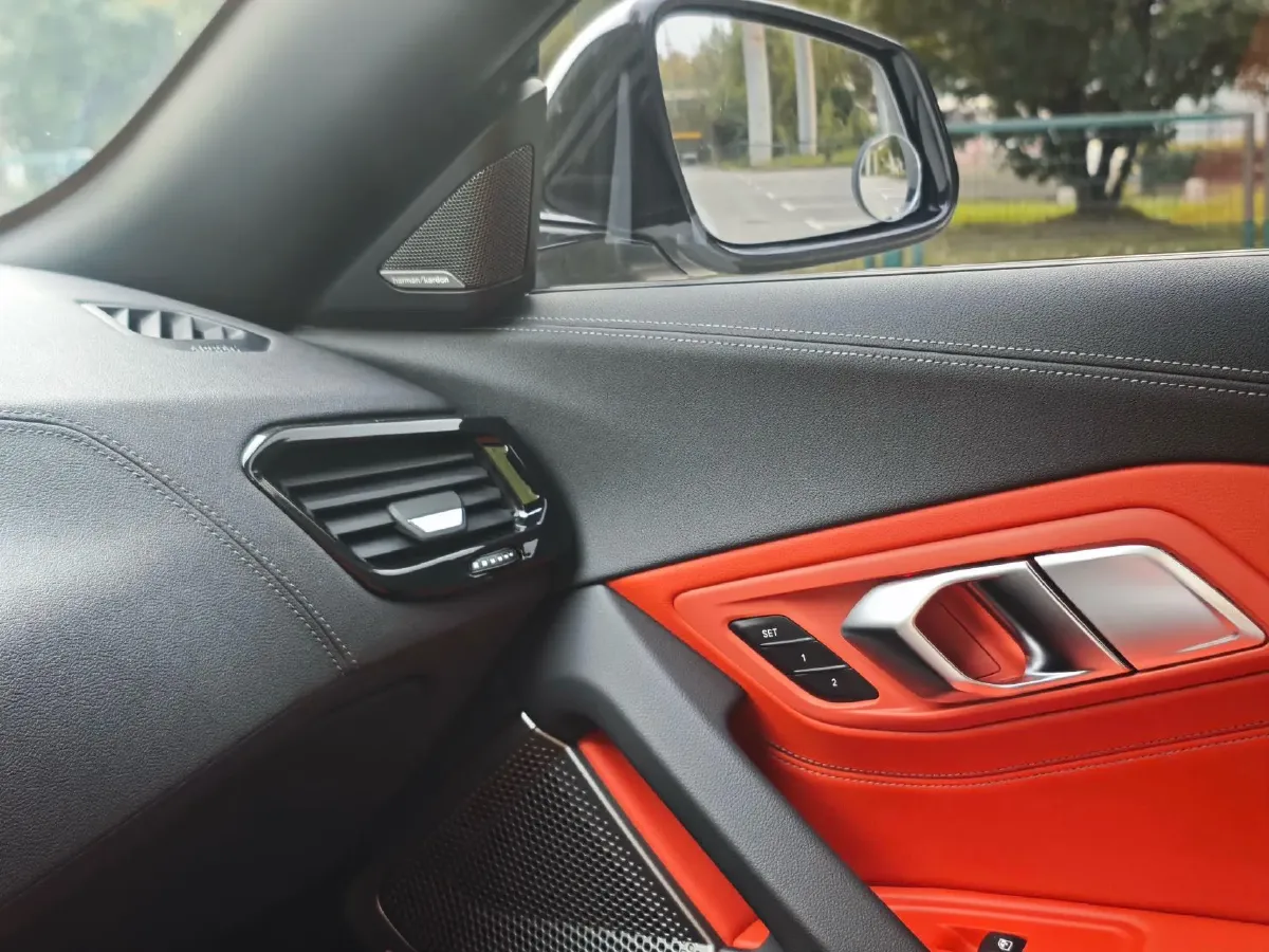 2019 BMW Z4 2.0T 197HP L4 8AT,autocango,china used car exporter,china ev exporter,chinese used car exporter,chinese used ev exporter