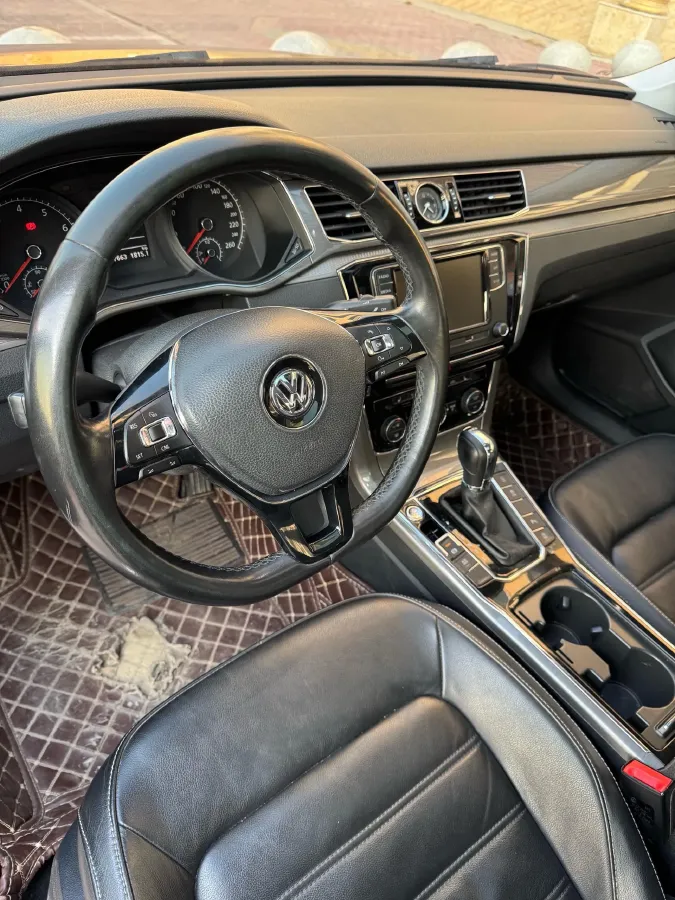 2017 Volkswagen Passat 1.8T 180HP L4 7DCT,autocango,china used car exporter,china ev exporter,chinese used car exporter,chinese used ev exporter